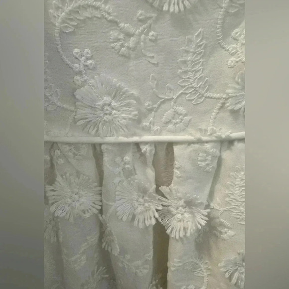 NWOT  $295 FARM Rio Off White 3D Flower Midi Skirt - Picture 4 of 7
